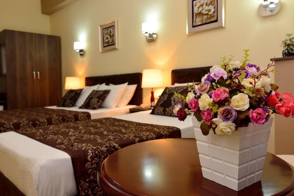 Hotel Diamond Tbilisi Rum bild