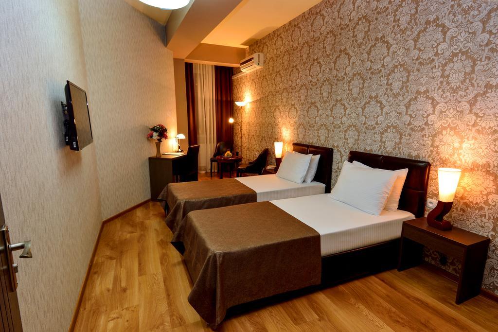 Hotel Diamond Tbilisi Rum bild