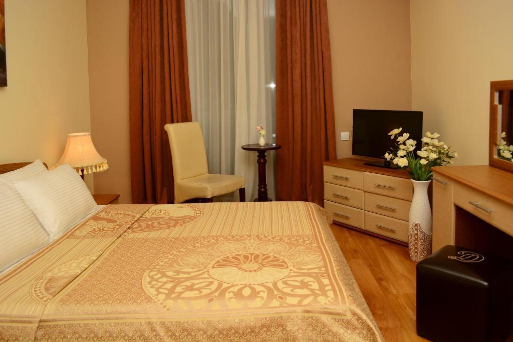 Hotel Diamond Tbilisi Rum bild